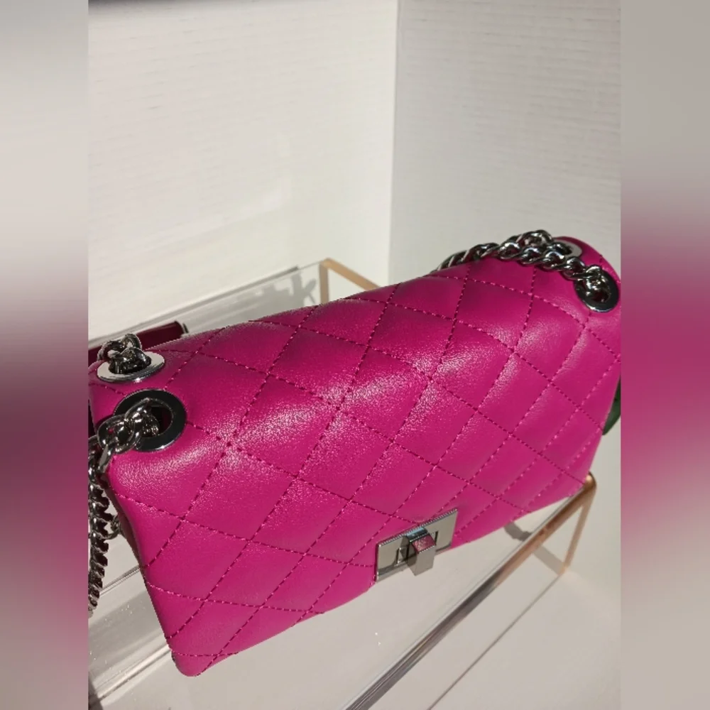 NWT INC - Quilted Crossbody Bag - Picture 5 of 16